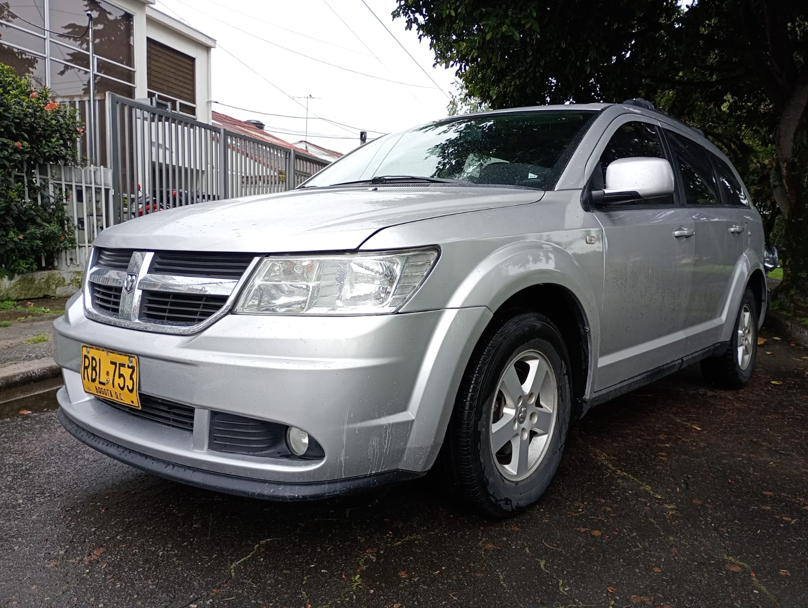 DODGE JOURNEY SXT 7PSJ. - AUTOMÁTICO - CC 2.4